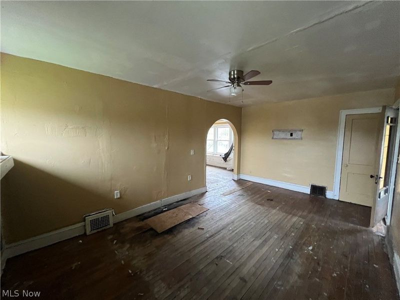 12305 Rexford Avenue , Cleveland, OH 44105 Photo 10