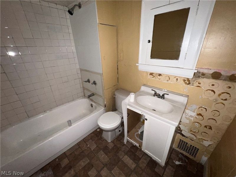 12305 Rexford Avenue , Cleveland, OH 44105 Photo 17
