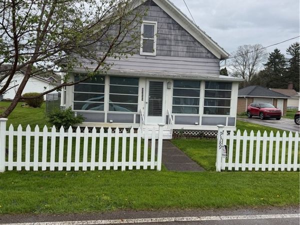 9389 Maple Avenue SE, East Sparta, OH 44626