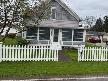 9389 Maple Avenue SE, East Sparta, OH 44626