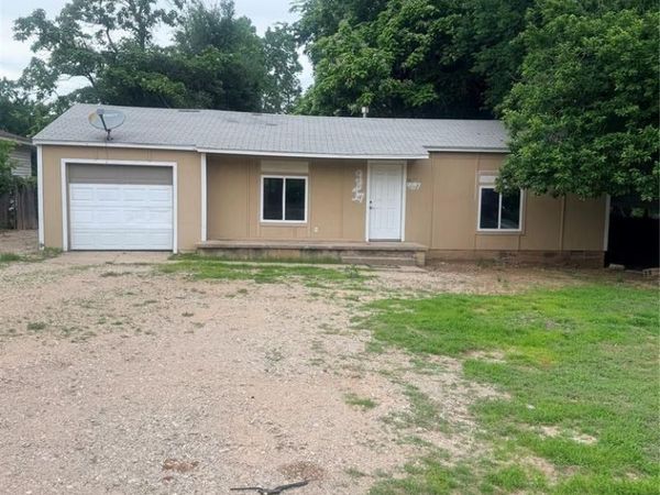 9817 NE 10th Street, Midwest City, OK 73130