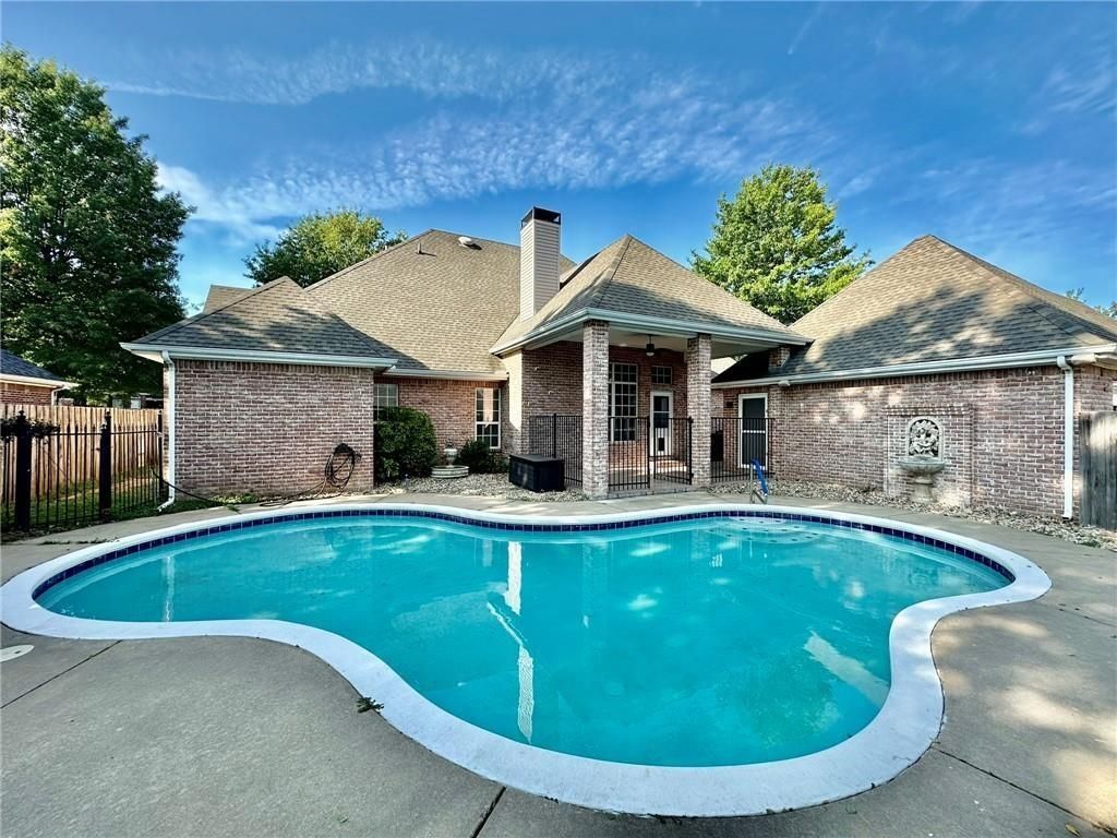 4619 W Knoll View Way Rogers, AR 72758