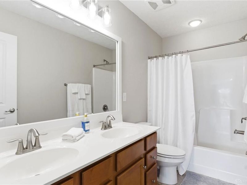 10215 Morgan Grey Court, Washington Township, OH 45458 Photo 39