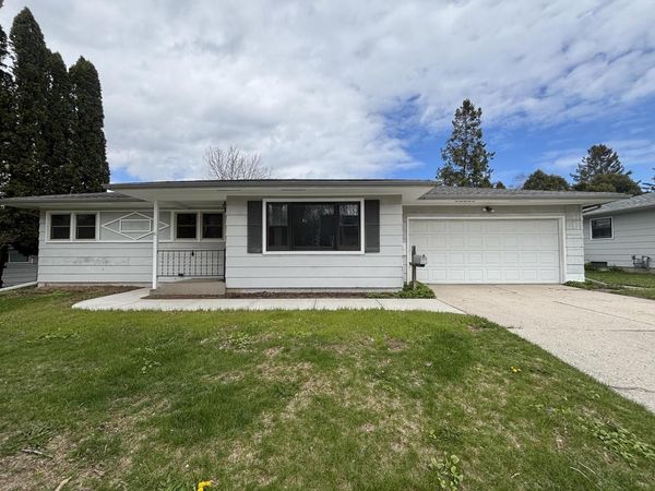 2708 Pershing AVENUE, Sheboygan, WI 53083