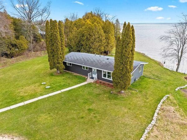 N6474 HWY 42, Algoma, WI 54201