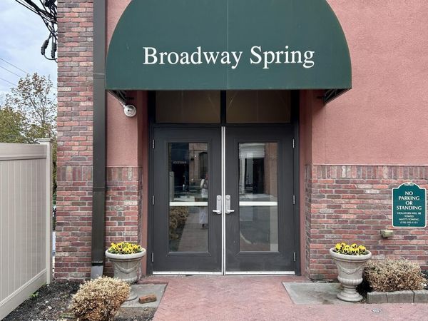 5 Spring, Unit APT 101, Saratoga Springs, NY 12866