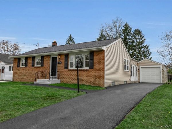 87 S Irwinwood Road , Lancaster, NY 14086