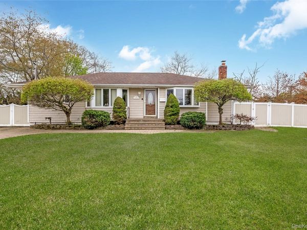2 Seley Cross , Islip Terrace, NY 11752