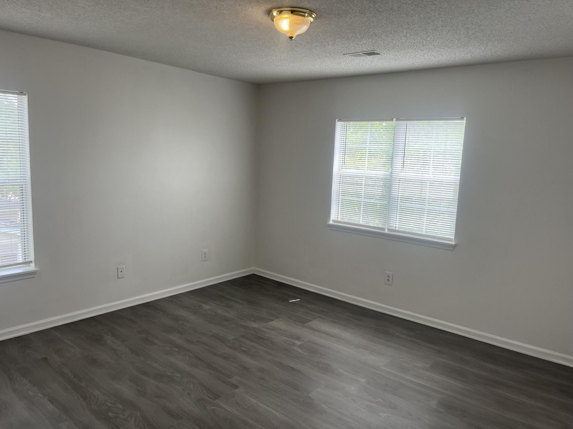 2452 Melville Road Photo 15