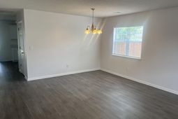 2452 Melville Road photo 4