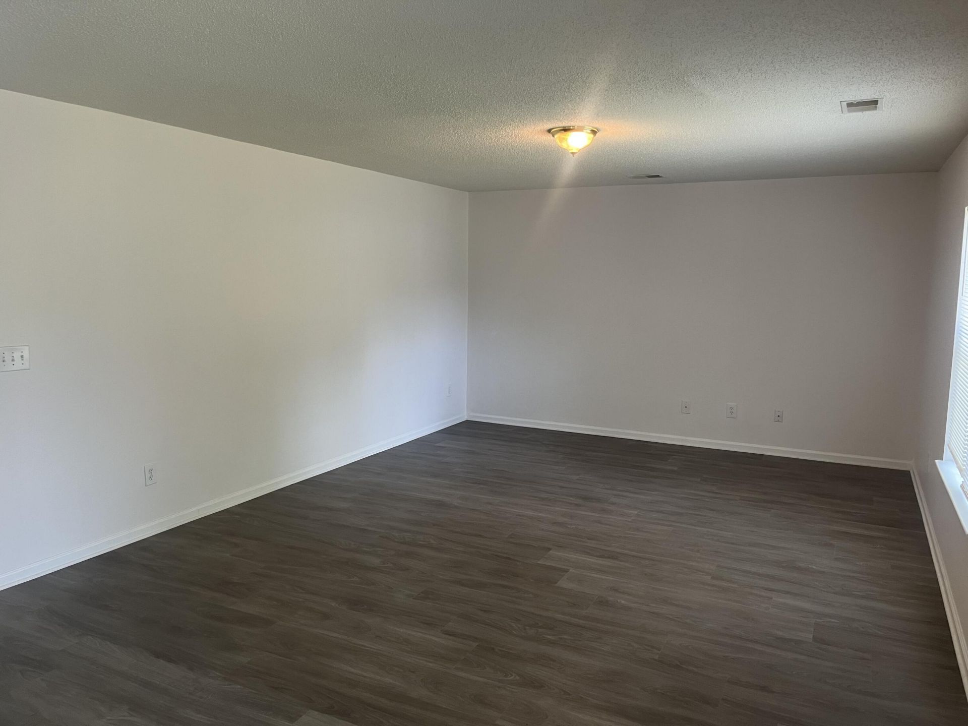 2452 Melville Road Photo 6