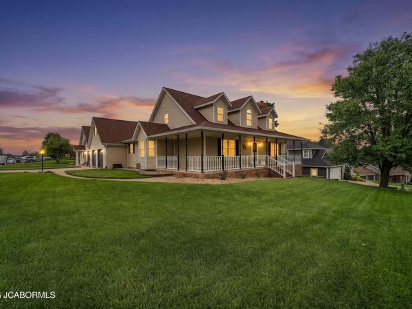 4924 WOODS, Jefferson City, MO 65109