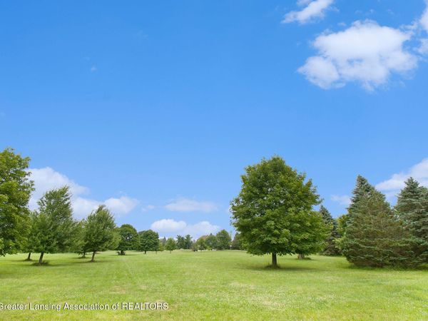 4350 Fruitbelt Lane, Williamston, MI 48895