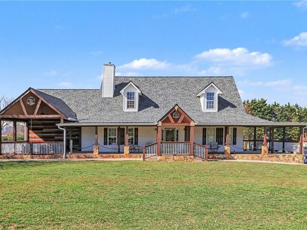 16 Carol Anne Drive, Murrayville, GA 30564