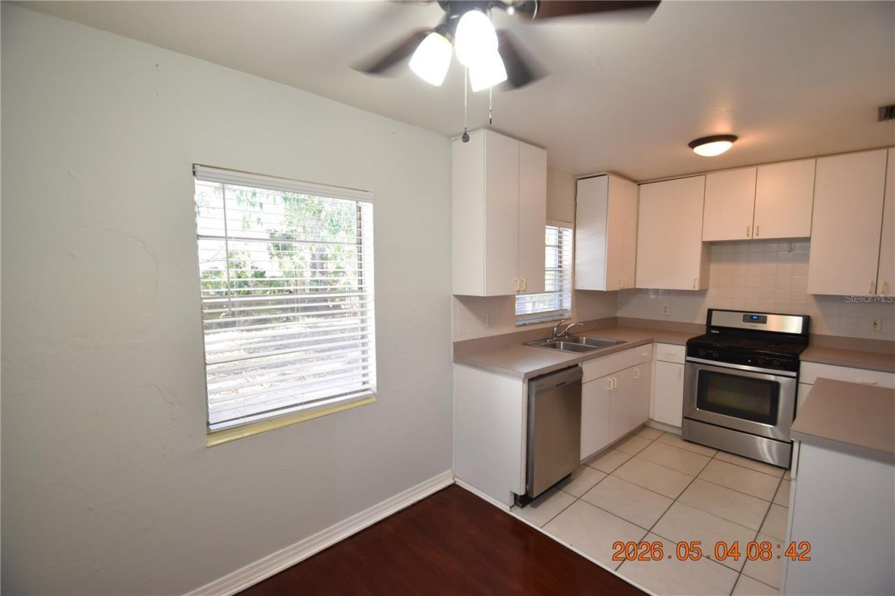 2801 Sanders Drive, Tampa, FL 33611 Photo