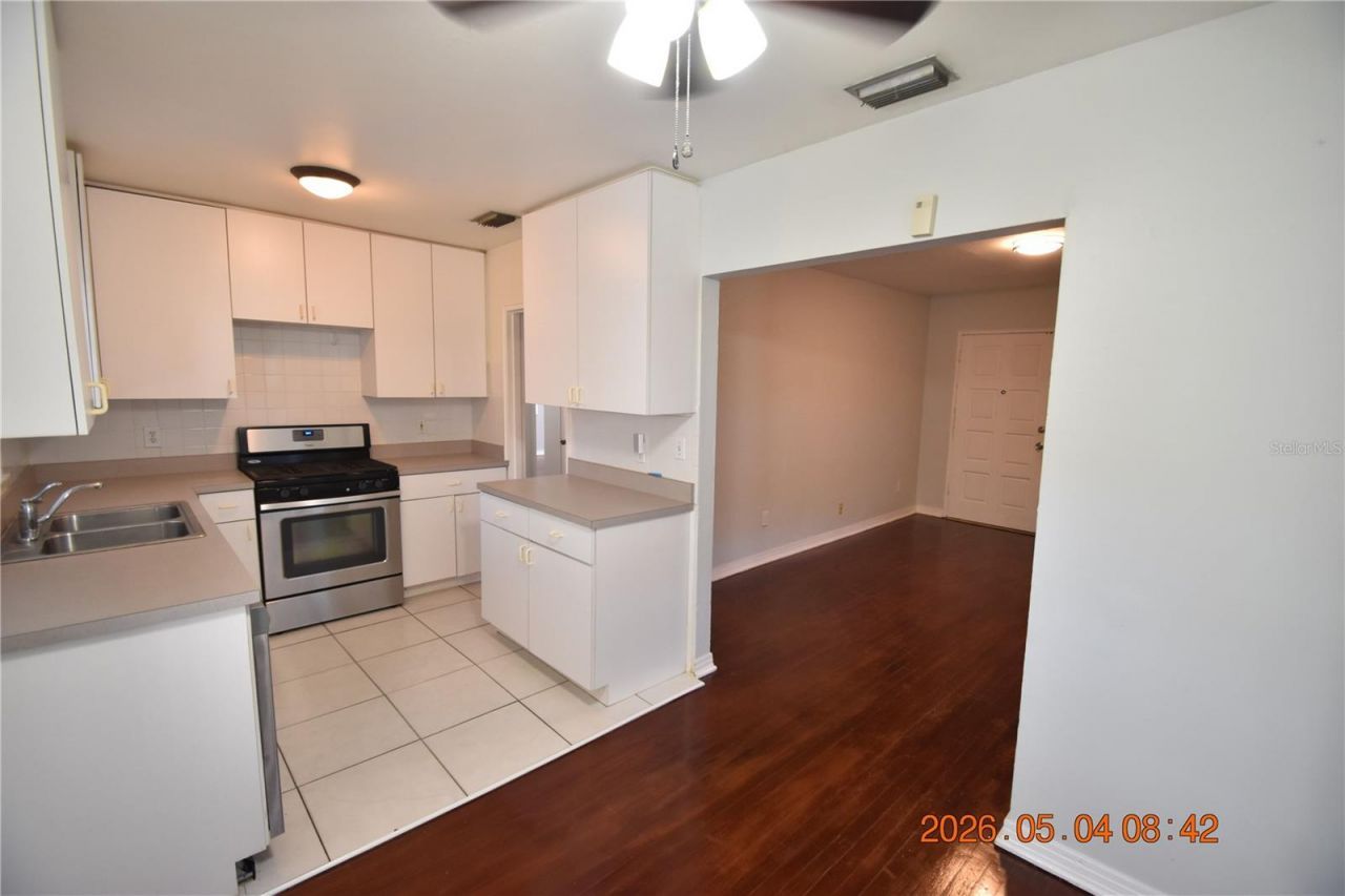 2801 Sanders Drive, Tampa, FL 33611 Photo