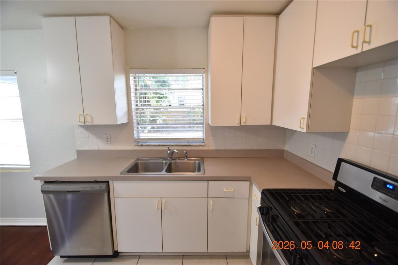 2801 Sanders Drive, Tampa, FL 33611 Photo