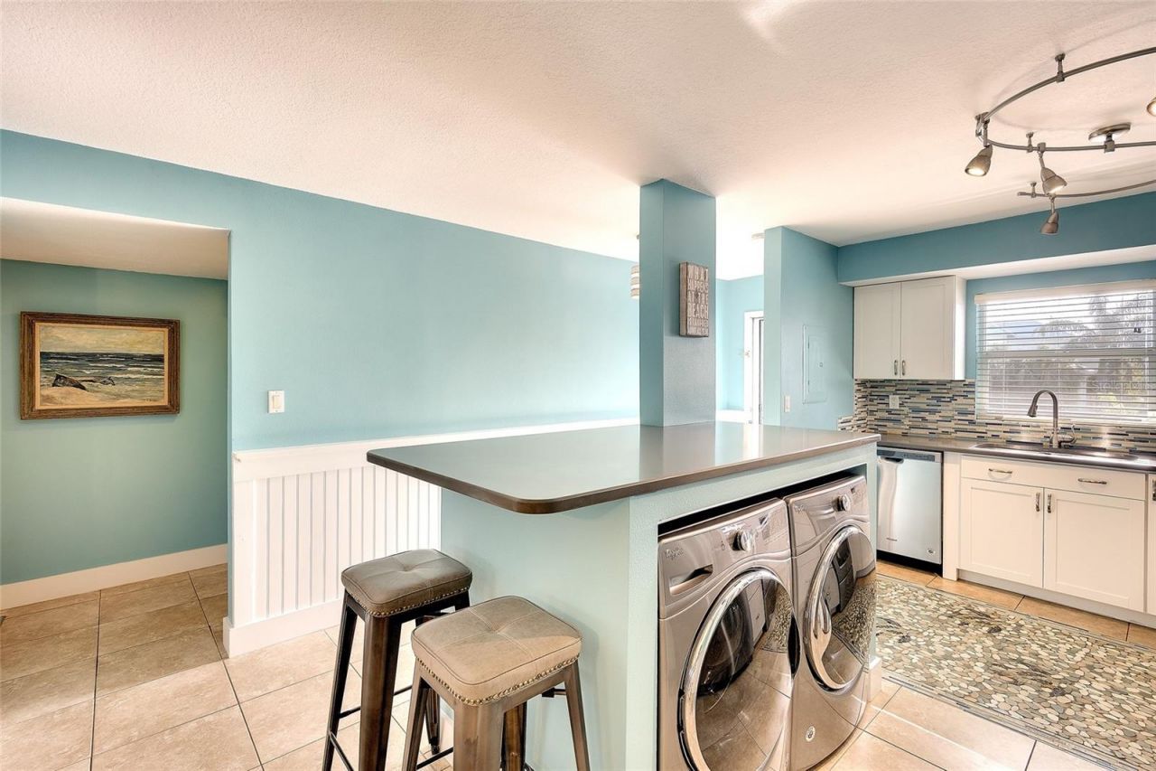 4307 Gulf Drive, Unit 207, Holmes Beach, FL 34217 Photo
