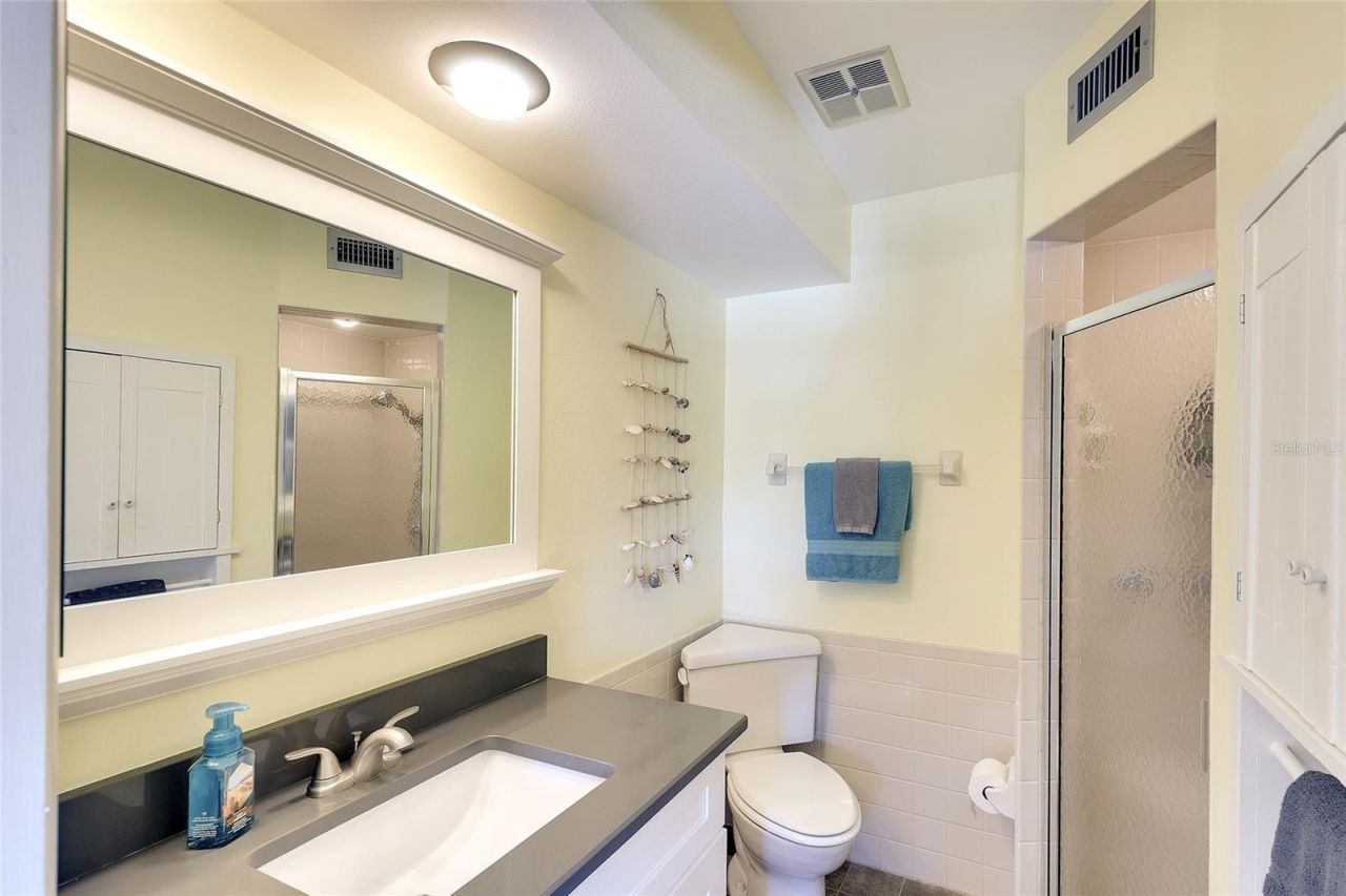 4307 Gulf Drive, Unit 207, Holmes Beach, FL 34217 Photo