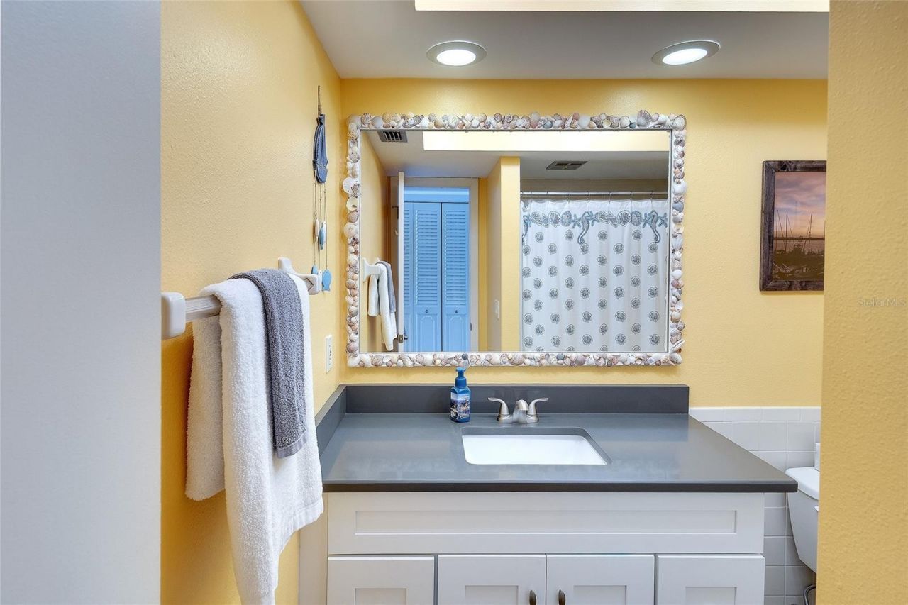 4307 Gulf Drive, Unit 207, Holmes Beach, FL 34217 Photo