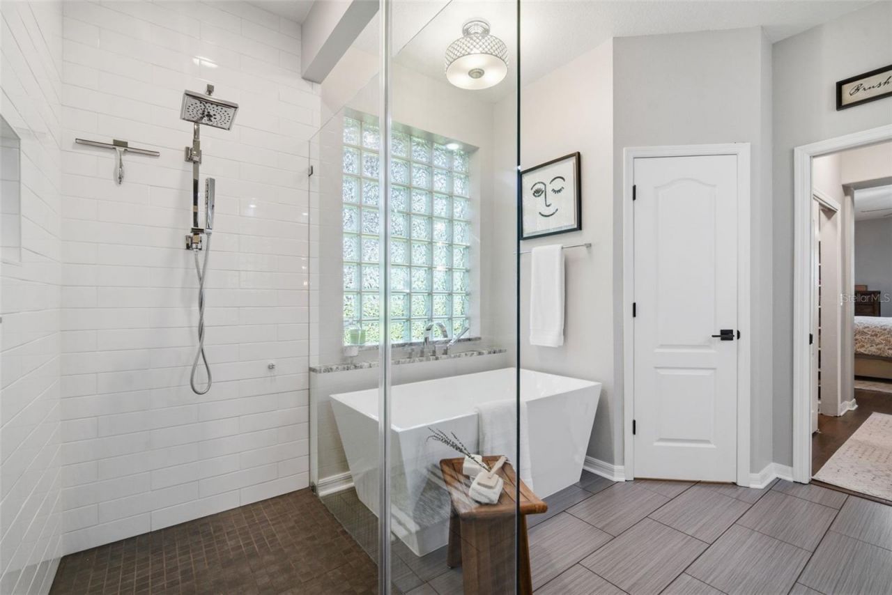 805 Hickory Fork Drive, Seffner, FL 33584 Photo