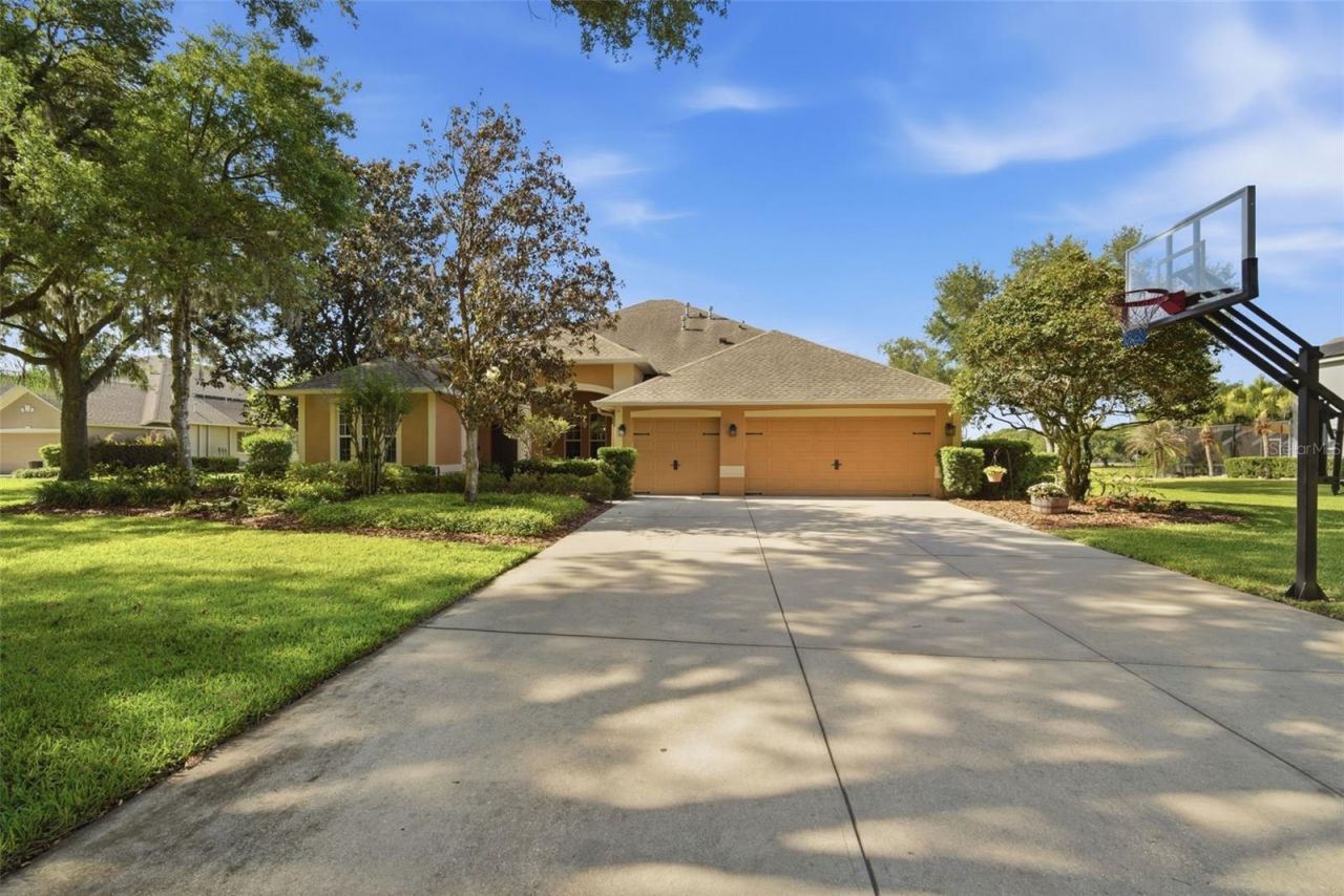 805 Hickory Fork Drive, Seffner, FL 33584 Photo