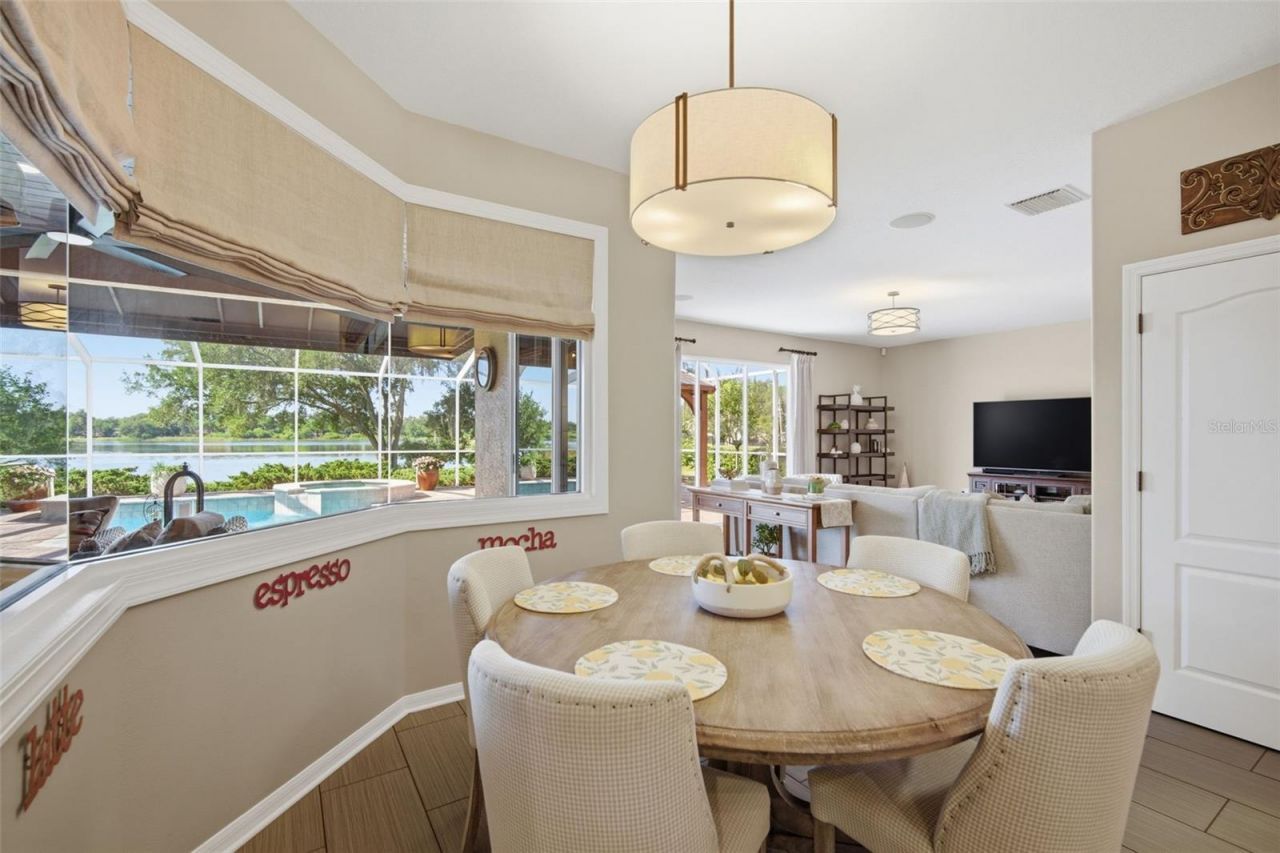 805 Hickory Fork Drive, Seffner, FL 33584 Photo
