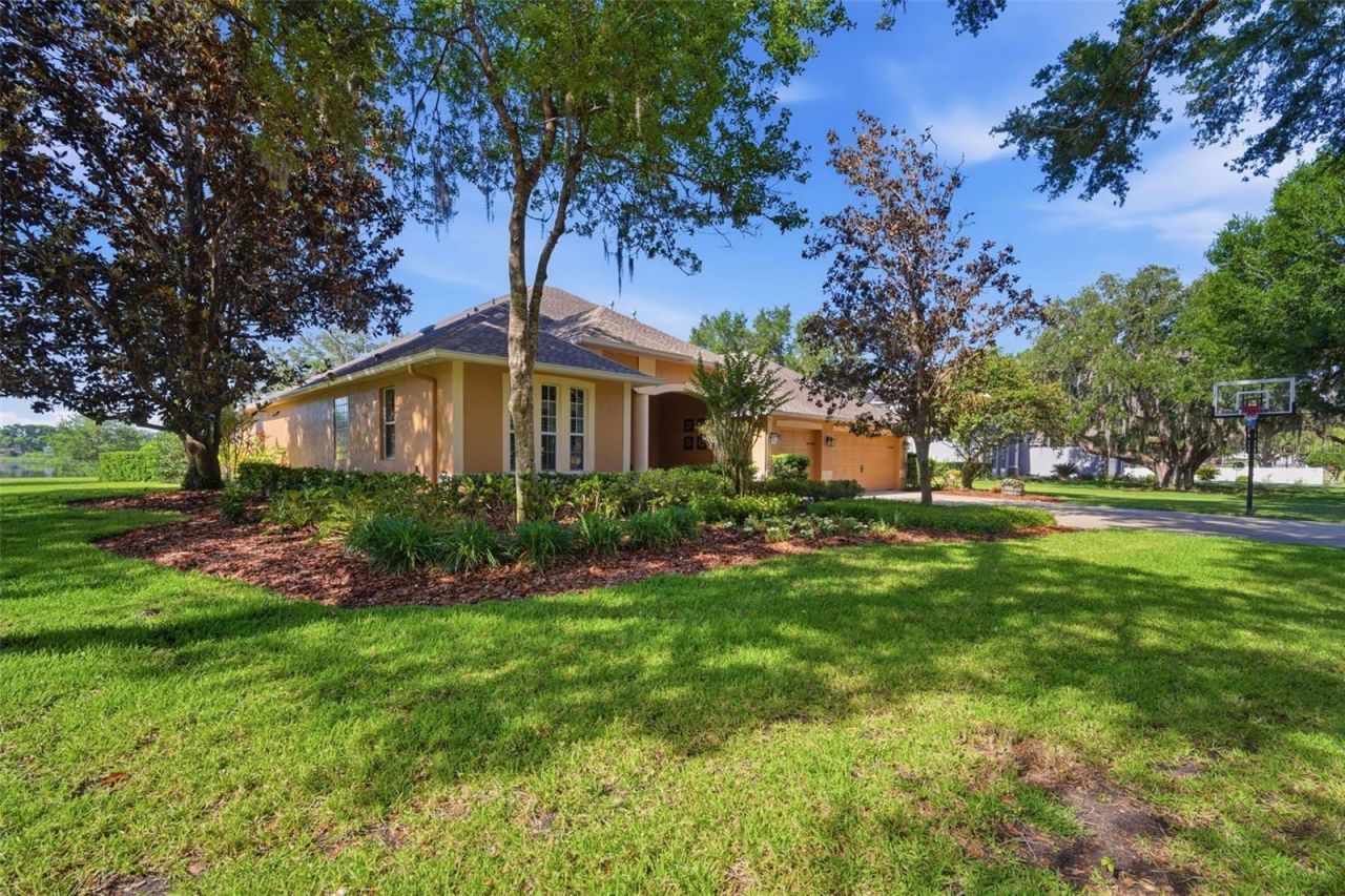 805 Hickory Fork Drive, Seffner, FL 33584 Photo