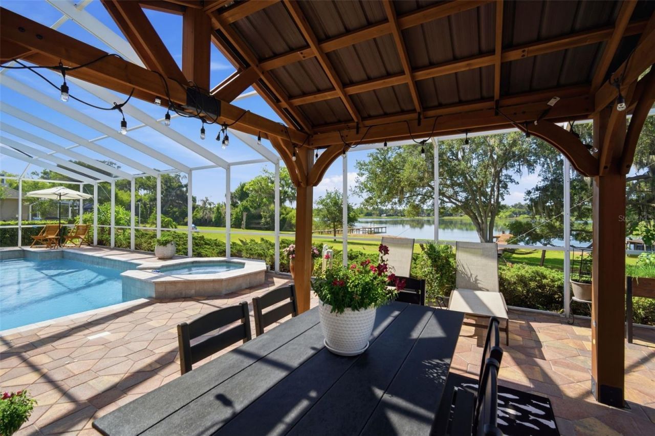 805 Hickory Fork Drive, Seffner, FL 33584 Photo
