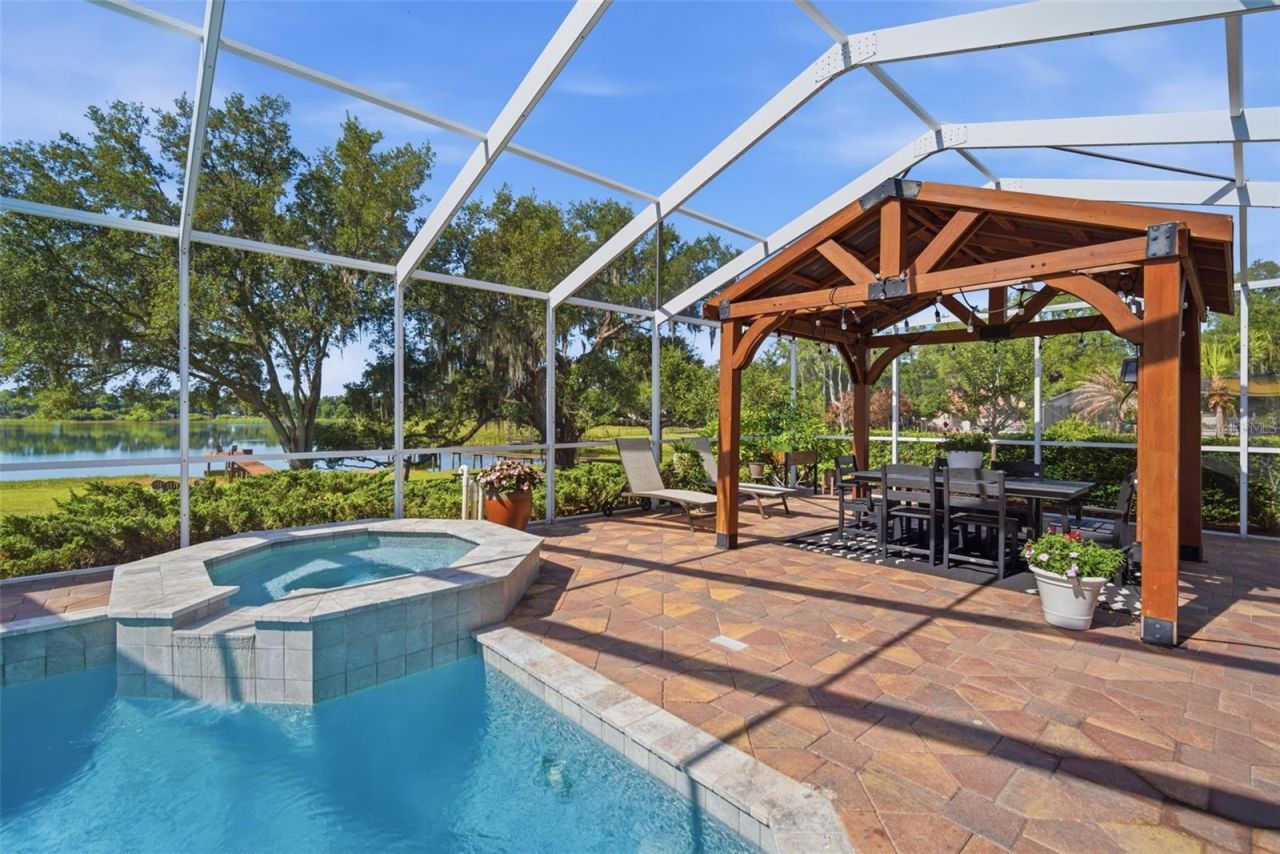 805 Hickory Fork Drive, Seffner, FL 33584 Photo
