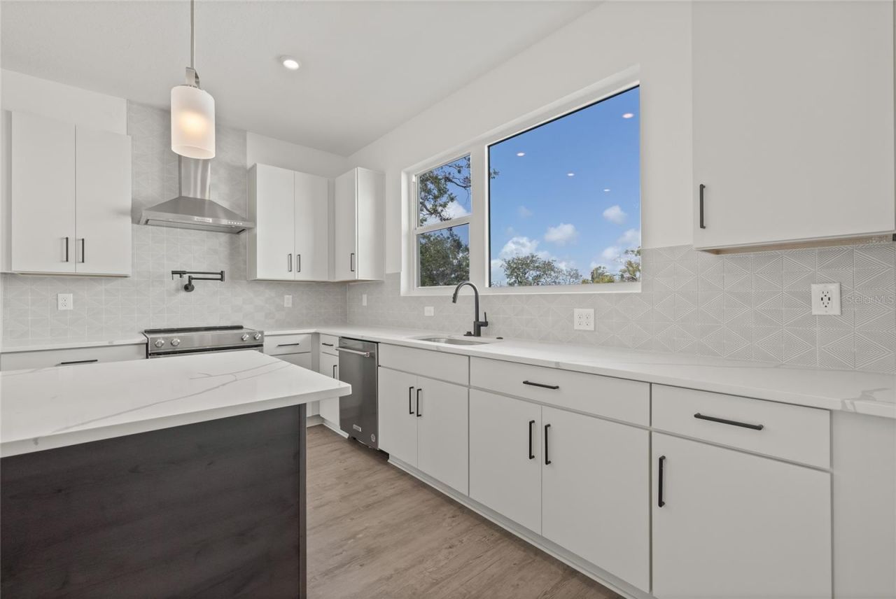 301 15th Street N, Saint Petersburg, FL 33705 Photo