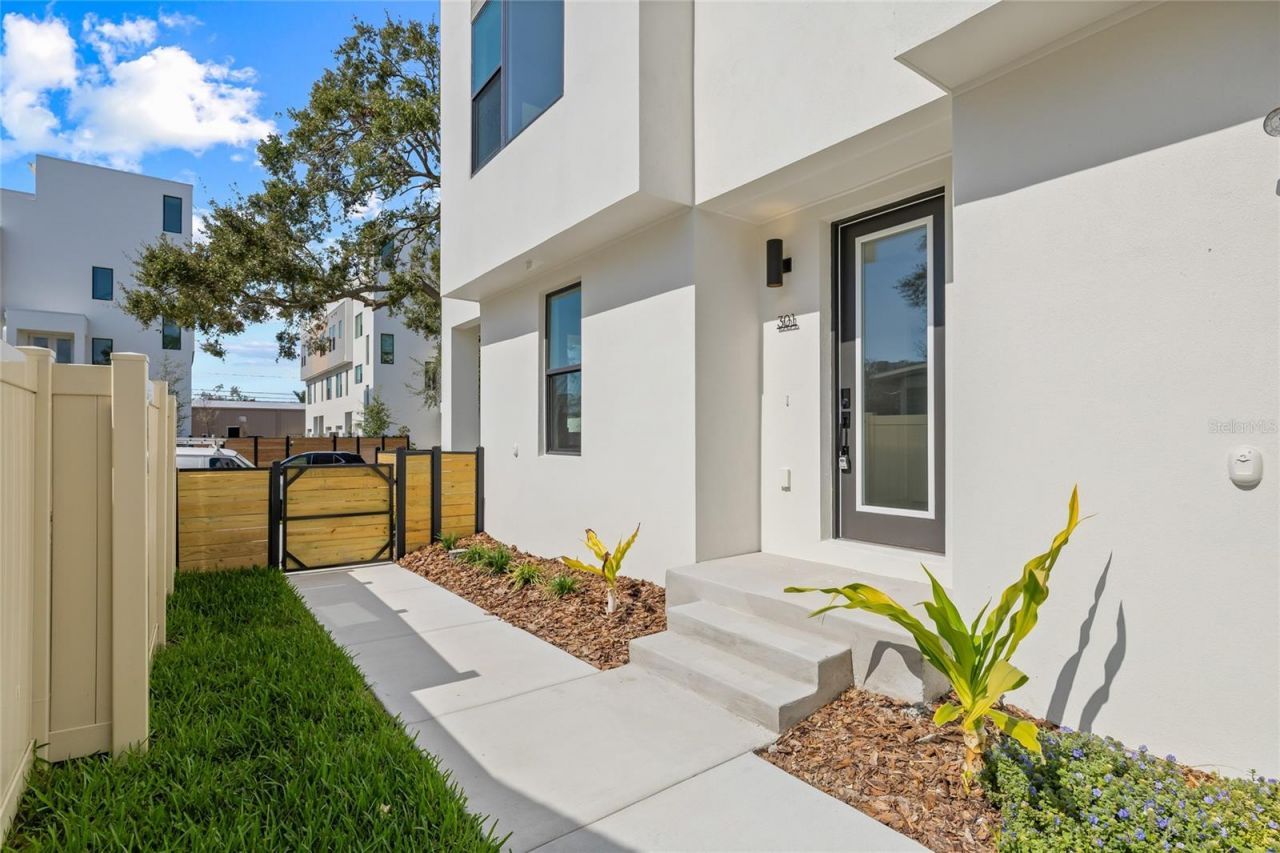 301 15th Street N, Saint Petersburg, FL 33705 Photo