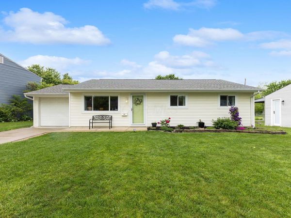 4550 Paxton Drive S, Hilliard, OH 43026