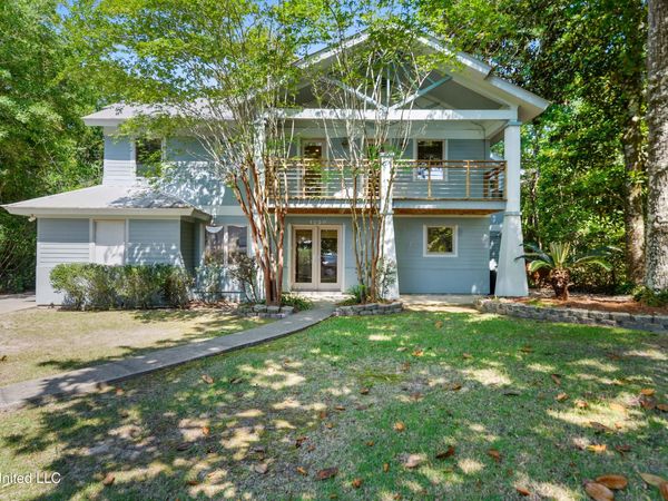 1220 Sunset Avenue, Ocean Springs, MS 39564