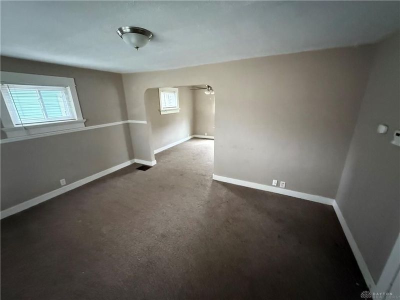 2122 S Smithville Road, Dayton, OH 45420 Photo 6