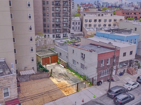 18-44 26th Road, Astoria, NY 11102