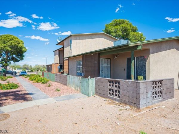 209 E Van Wagenen Street , Henderson, NV 89015