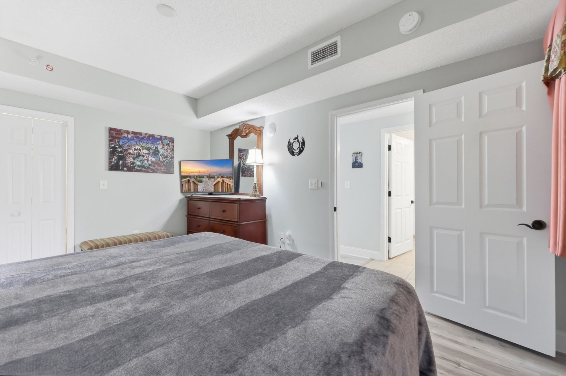 2600 N Ocean Blvd. Photo 15