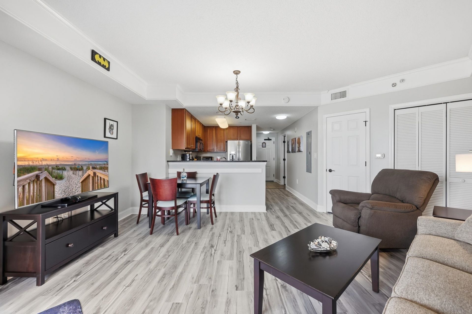 2600 N Ocean Blvd. Photo 8