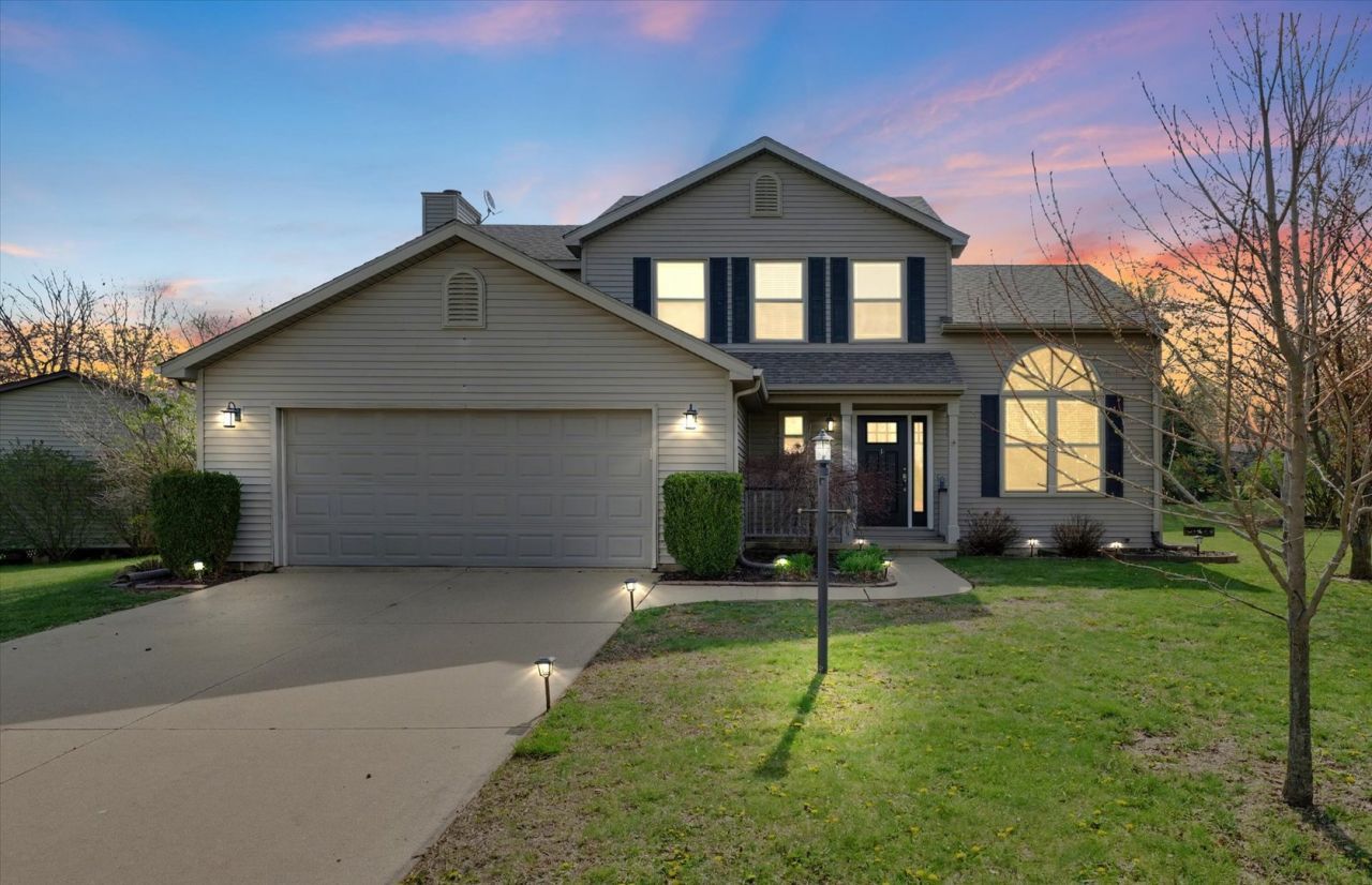 202 N Spruce Drive , Mahomet, IL 61853 Main Photo