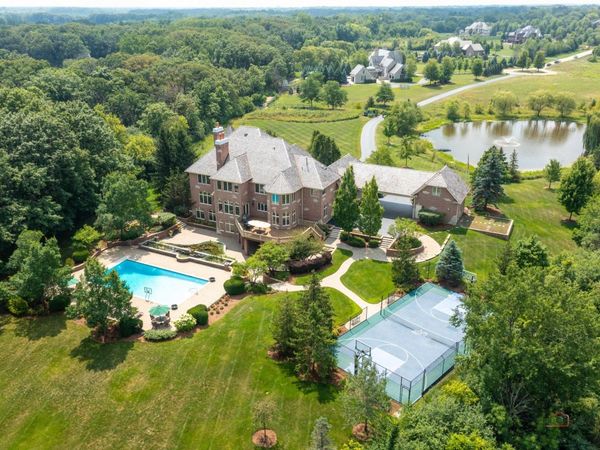 5 Jennifer Court, Barrington, IL 60010