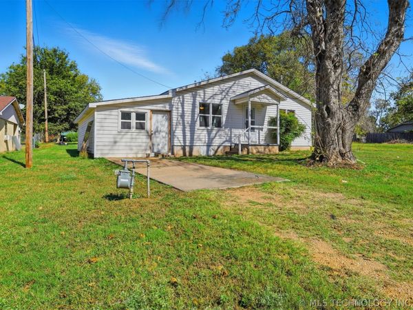103 W 20th Street , Tishomingo, OK 73460