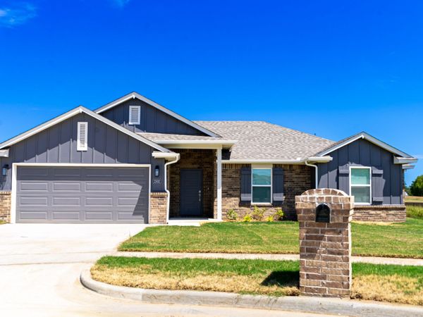 2502 W Center Street, Collinsville, OK 74021