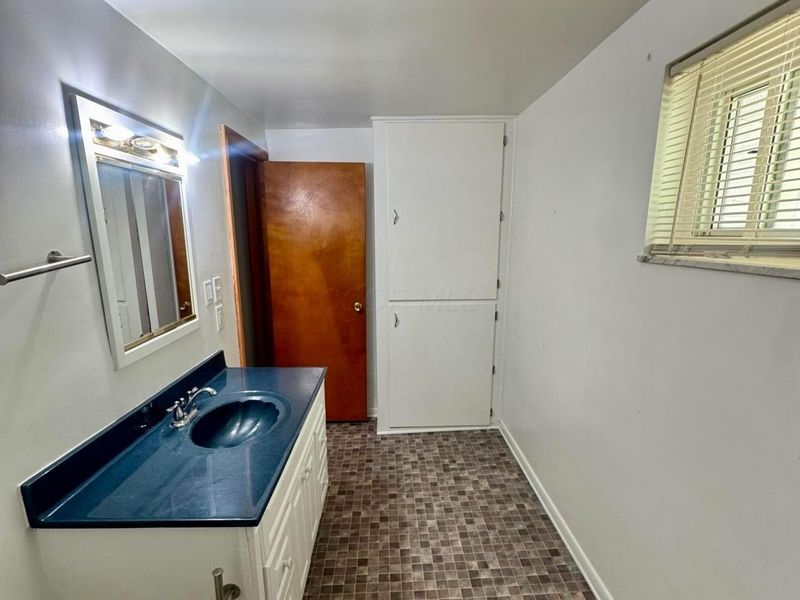 430 W Mulberry Street , Lancaster, OH 43130 Photo 5