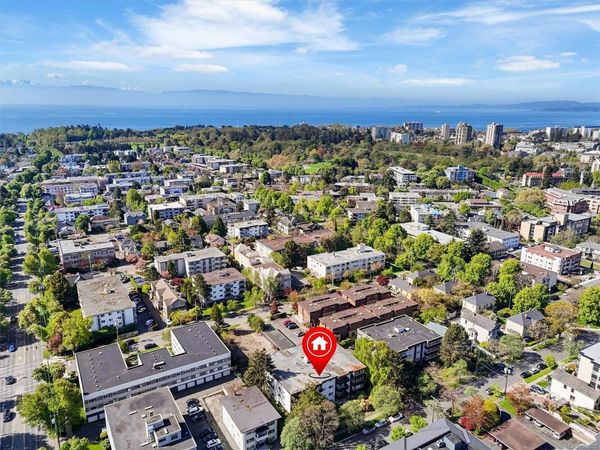 1035 McClure St , Unit 204, Victoria, BC V8V 3G1