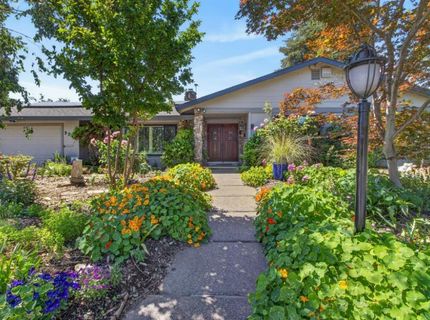 9746 Mira Del Rio Dr, Sacramento, CA 95827 Photo