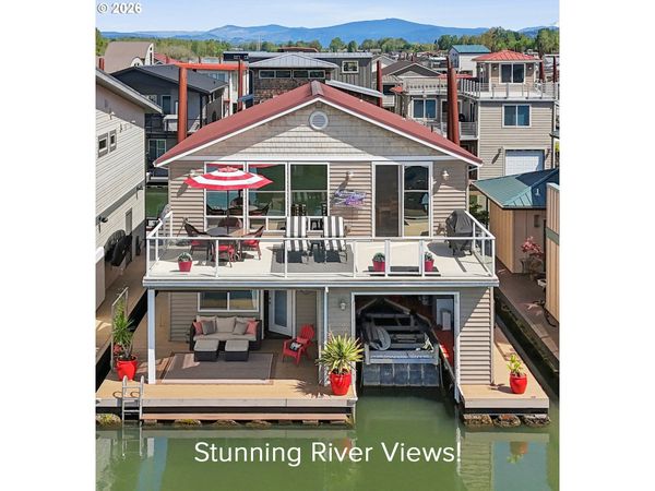 18525 NE Marine DR, Unit E8, Portland, OR 97230