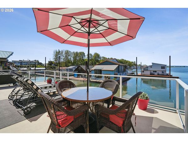 18525 NE Marine DR, Unit E8, Portland, OR 97230