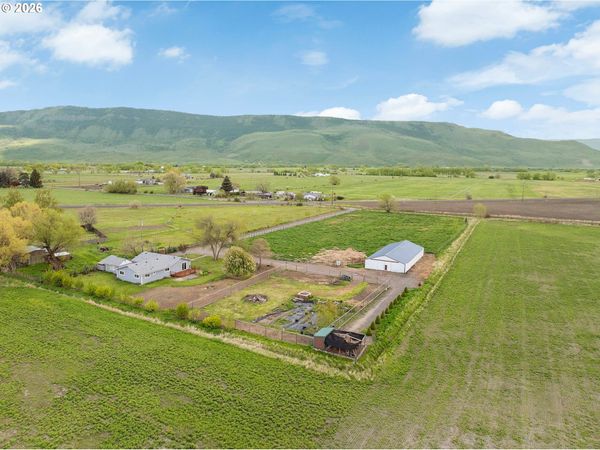 58015 GODLEY RD, Union, OR 97883