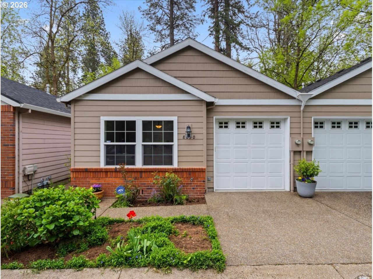 8830 SW Maple Ct, Portland, OR 97223 Main Photo